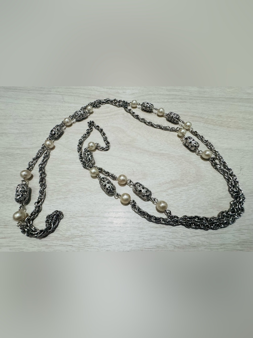 Sarah Coventry Silver Tone Faux Pearl Necklace - Picture 5 of 6